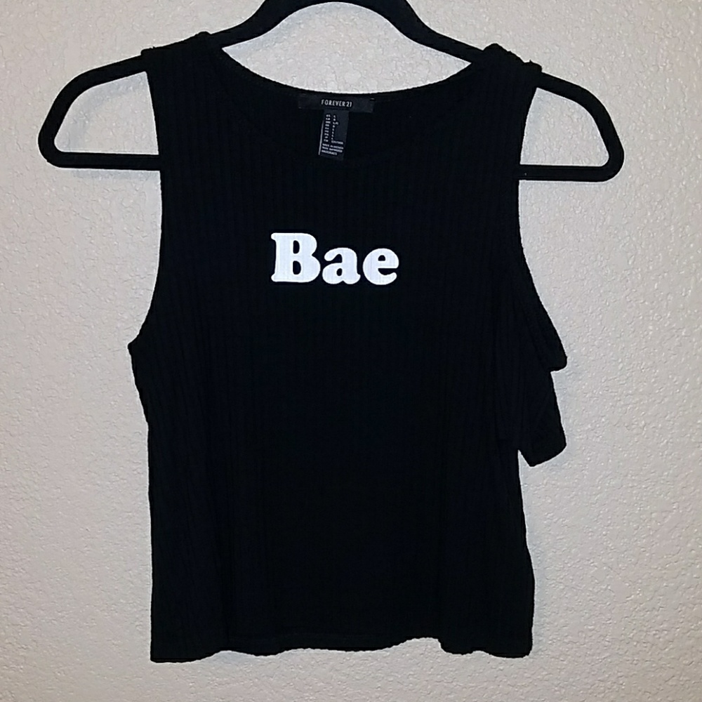 cut out shoulder Bae shirt